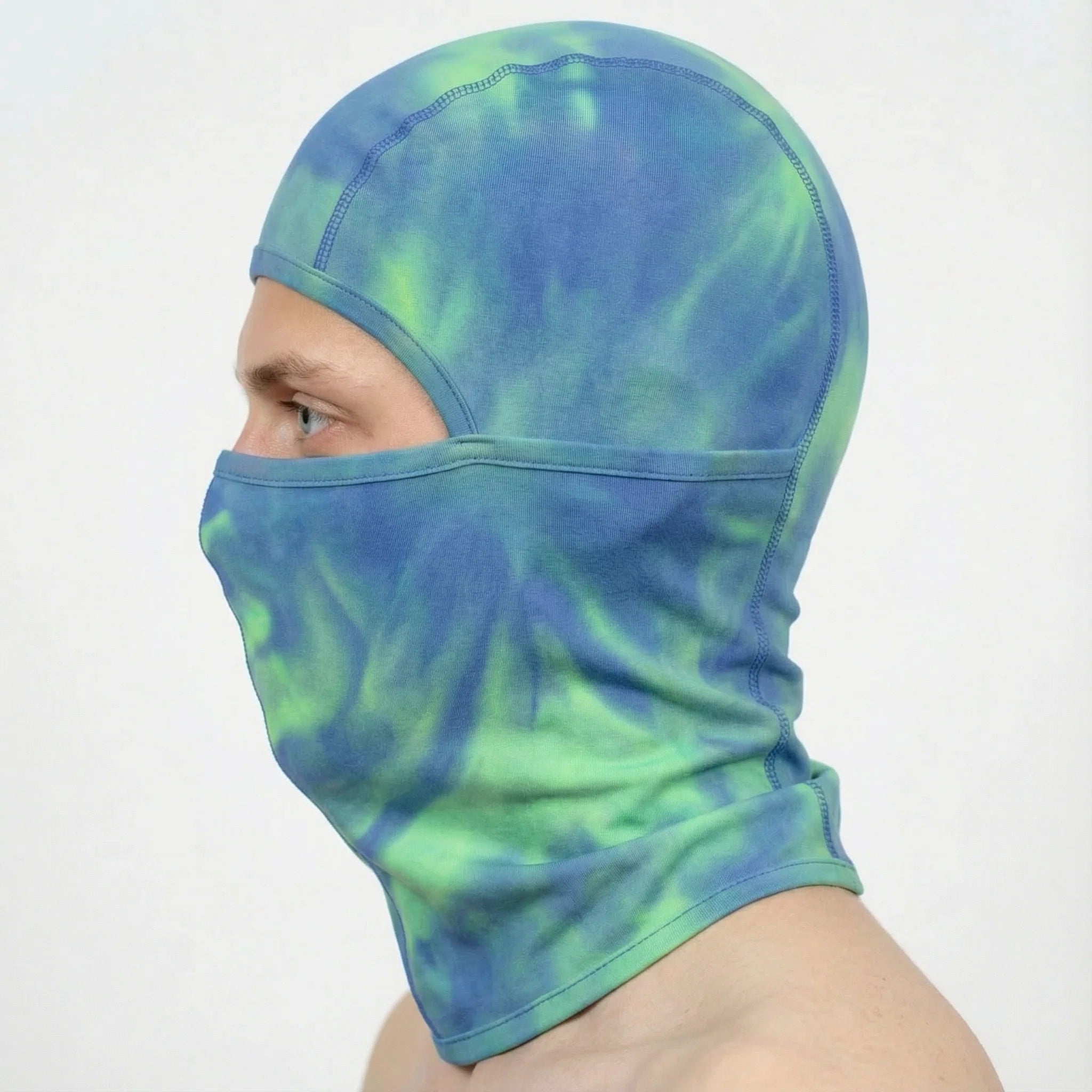 HEAT-REACTIVE BALACLAVA